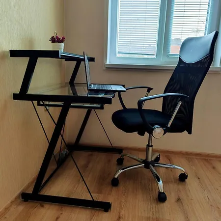 Orange Couch Apartment Veliko Tarnovo